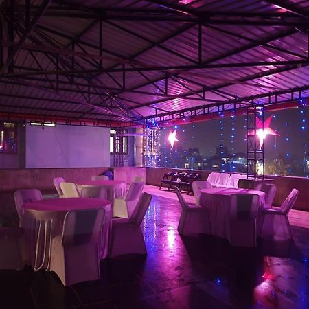 Priya Tours And Travels Hotel Guwahati Buitenkant foto