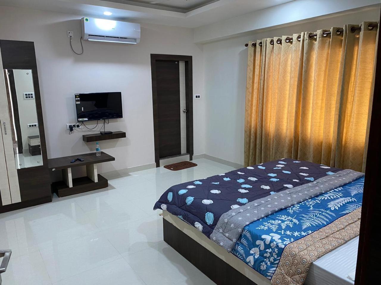 Priya Tours And Travels Hotel Guwahati Buitenkant foto